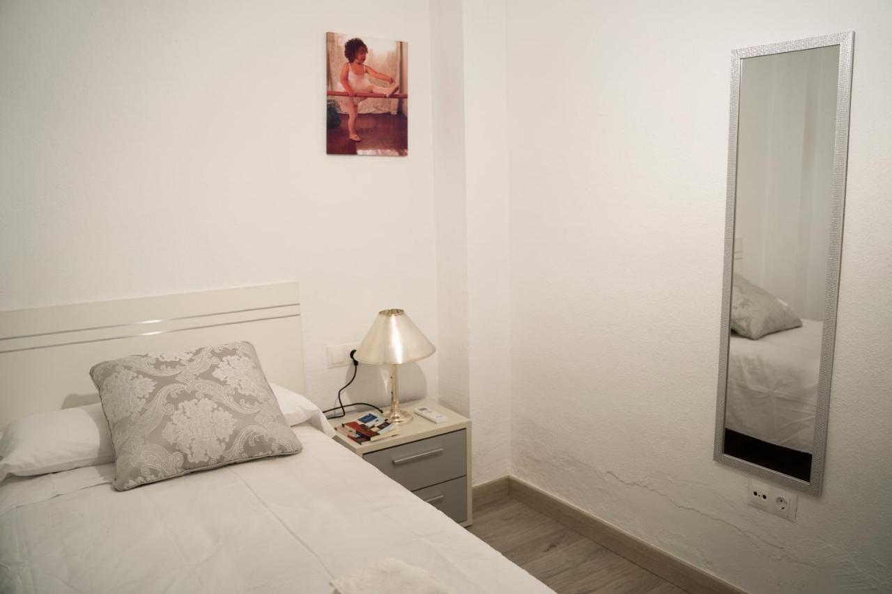 Apartamento Turistico Calle San Basilio 6 Patios กอร์โดบา ภายนอก รูปภาพ